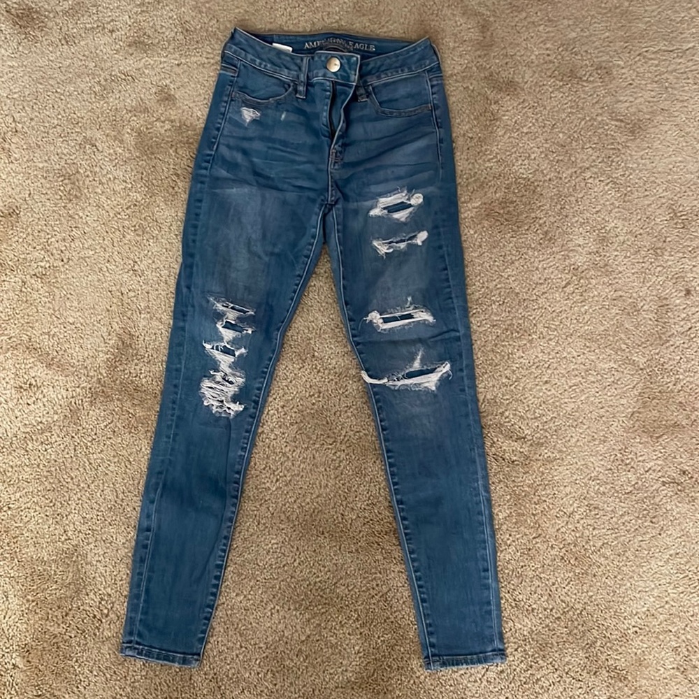 This is an American eagle super stretch size 2 jeans.
